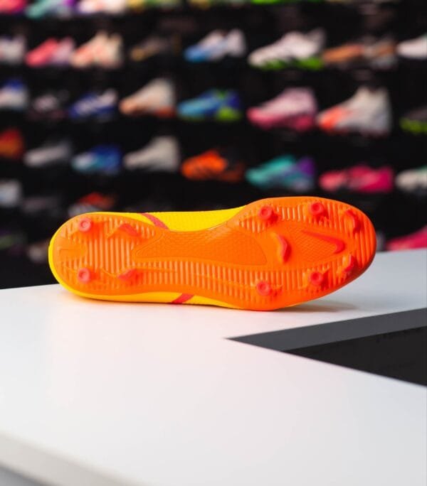 NIKE PHANTOM GT2 CLUB MG - Image 4