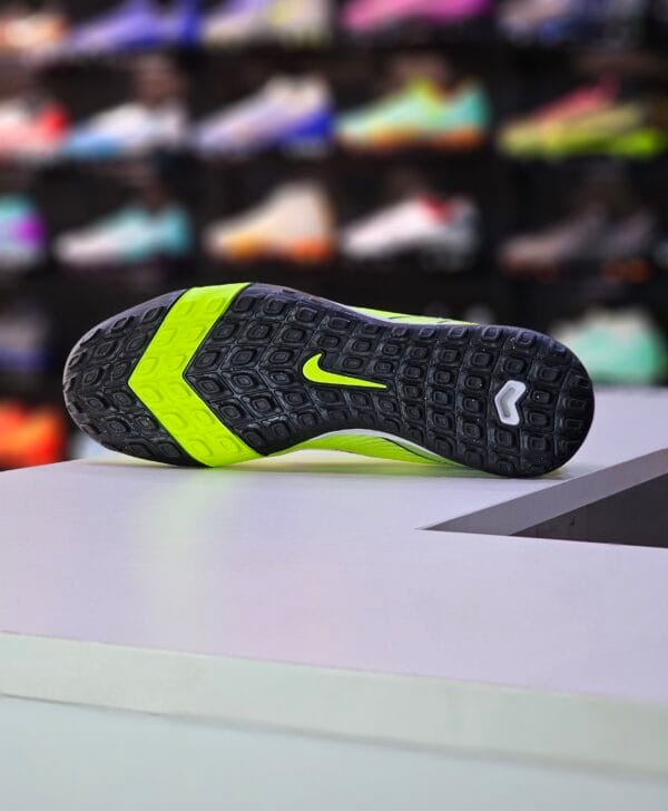 NIKE PHANTOM GX2 PRO TF - Image 4
