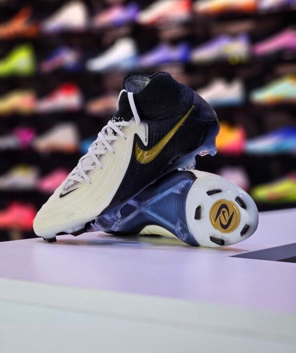 JR NIKE PHANTOM LUNA ELITE FG