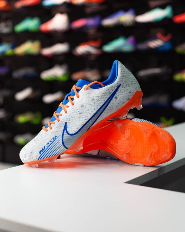 NIKE MERCURIAL VAPOR 15 ACADEMY MG