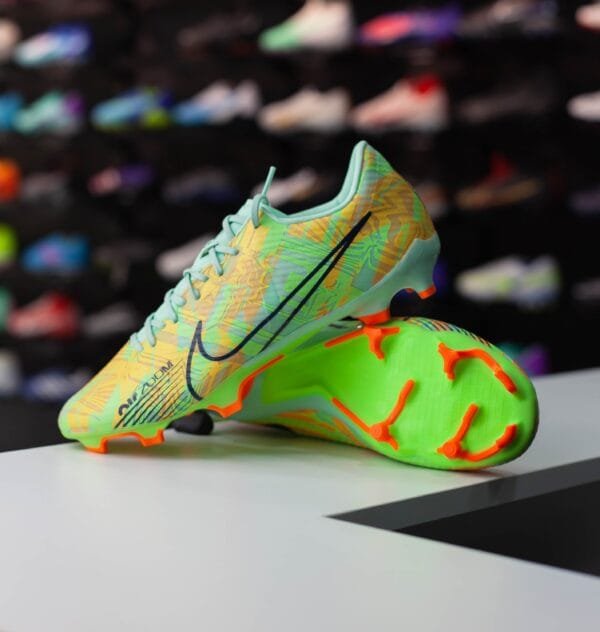 NIKE MERCURIAL VAPOR 15 ACADEMY MG