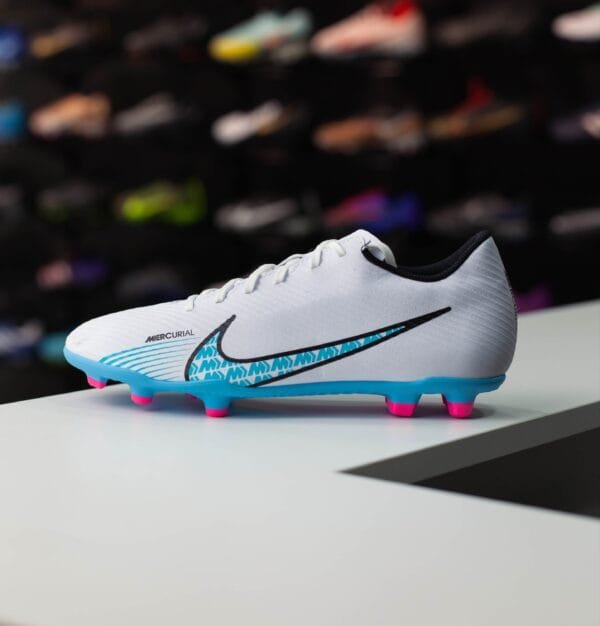 NIKE MERCURIAL VAPOR 15 CLUB MG - Image 2