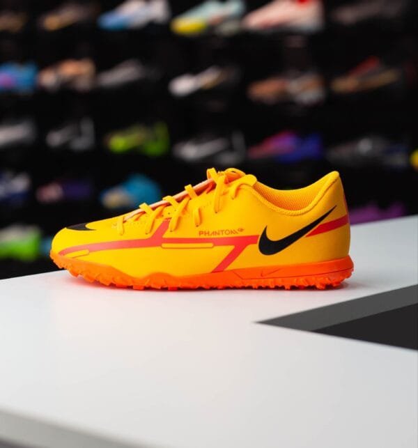 JR NIKE PHANTOM GT2 CLUB TF - Image 2
