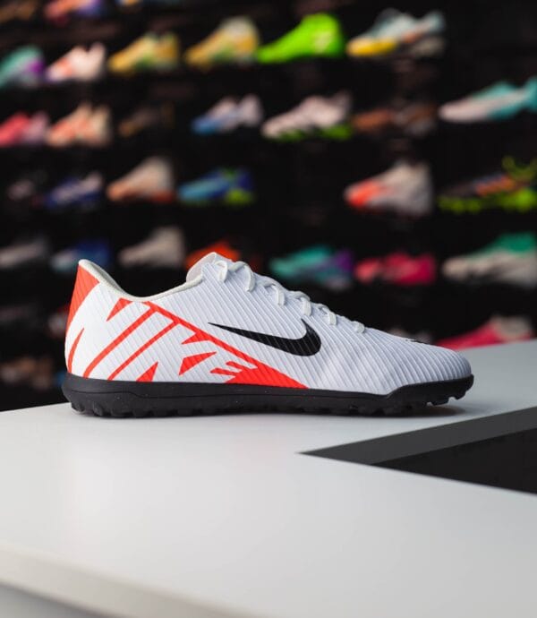 NIKE MERCURIAL VAPOR 15 CLUB TF - Image 3