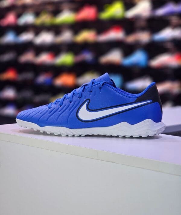 NIKE TIEMPO LEGEND 10 CLUB TF - Image 2