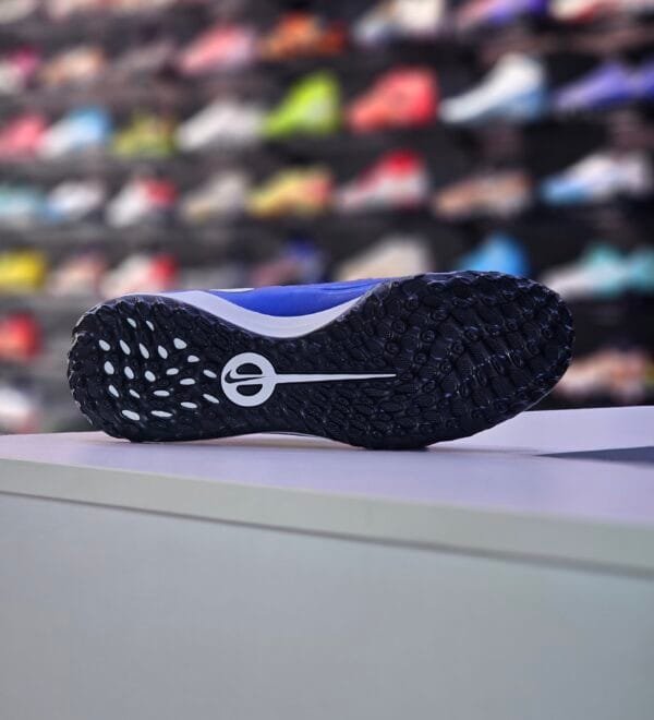 NIKE TIEMPO LEGEND 10 PRO TF - Image 4