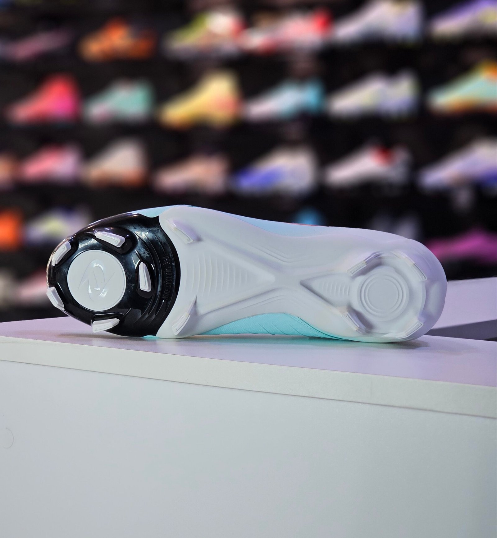 NIKE PHANTOM LUNA ACADEMY FG - Image 4