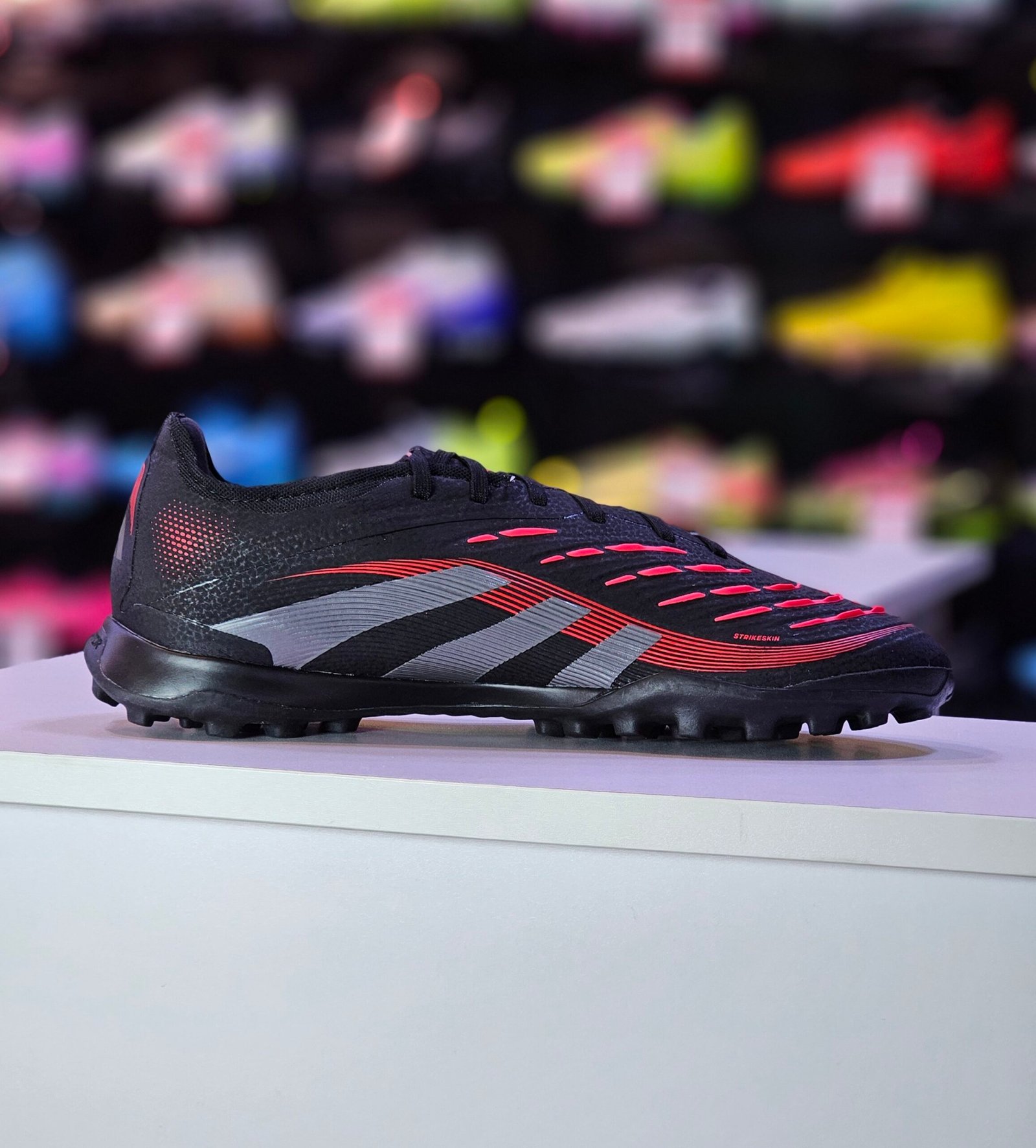 ADIDAS PREDATOR PRO TF - Image 3
